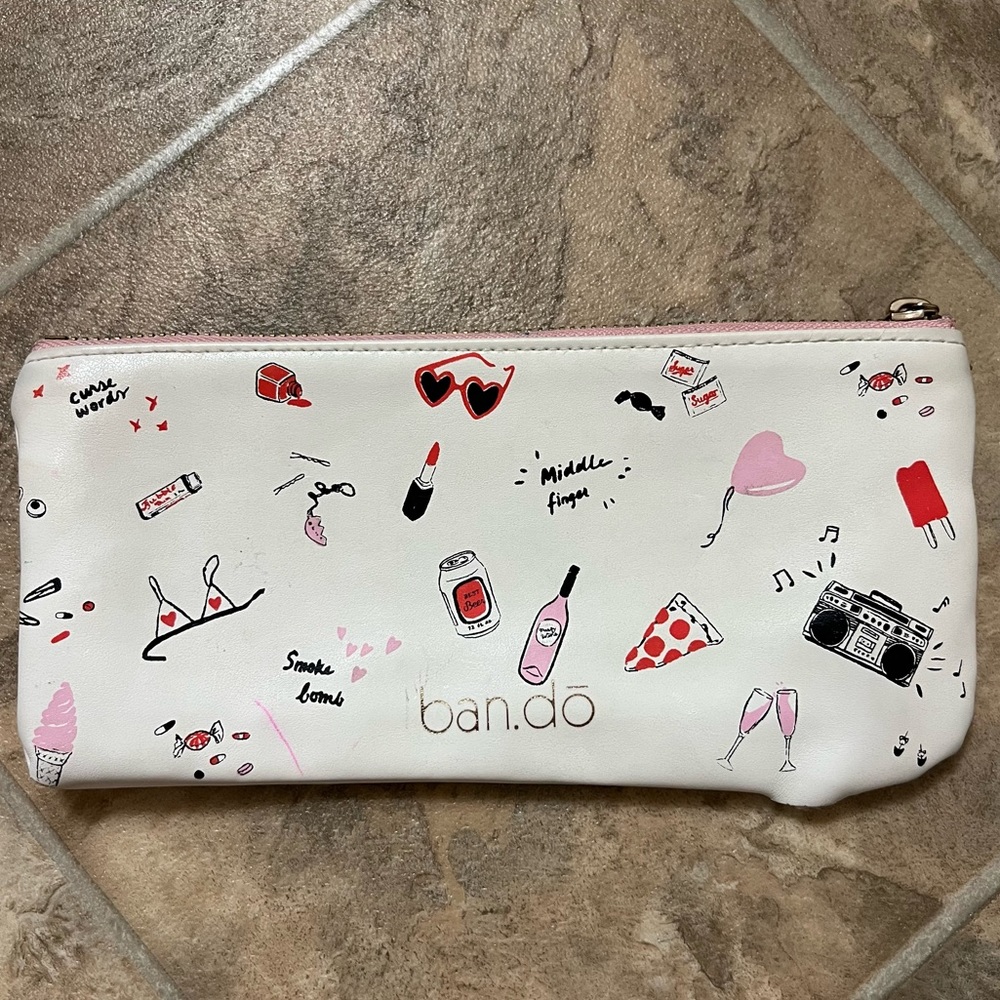 Zipper pouch